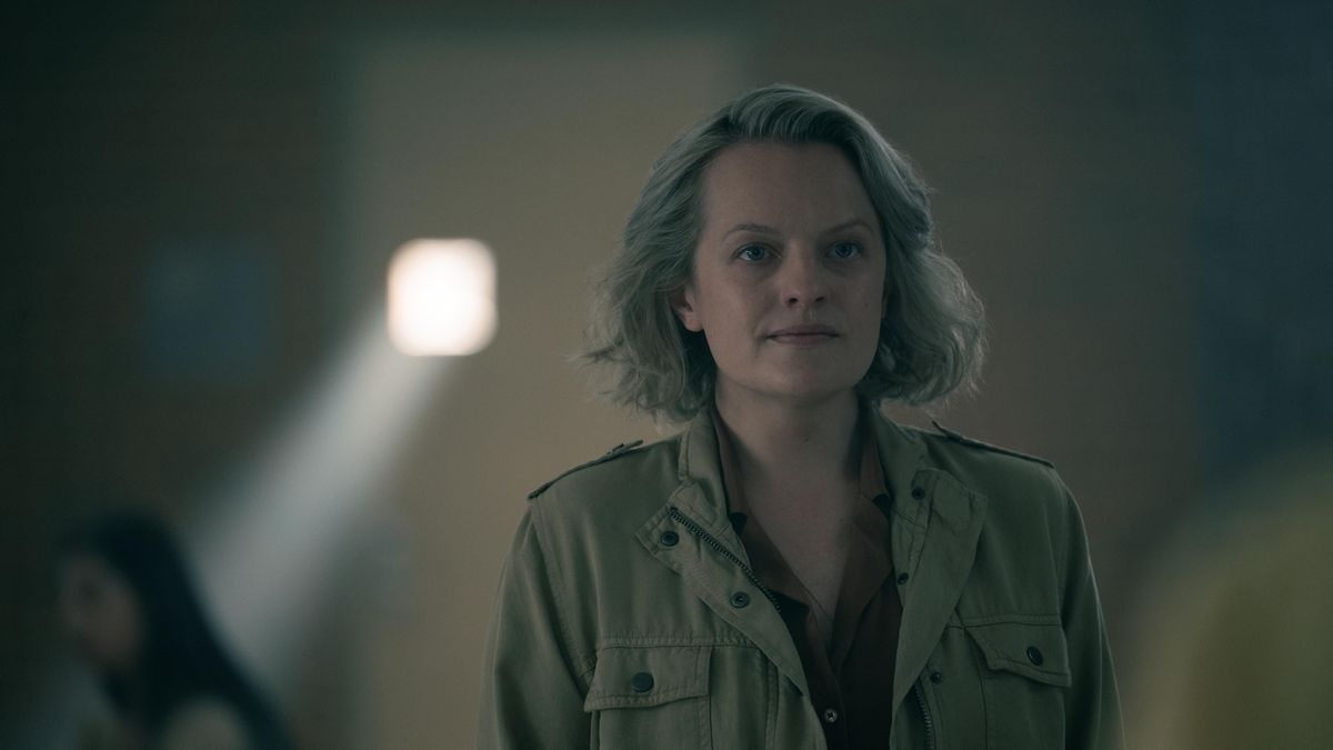 Elisabeth Moss in The Handmaid&#039;s Tale