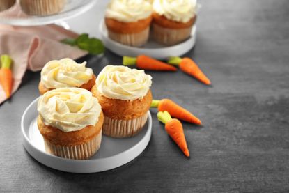 Carrot cake cupcakes