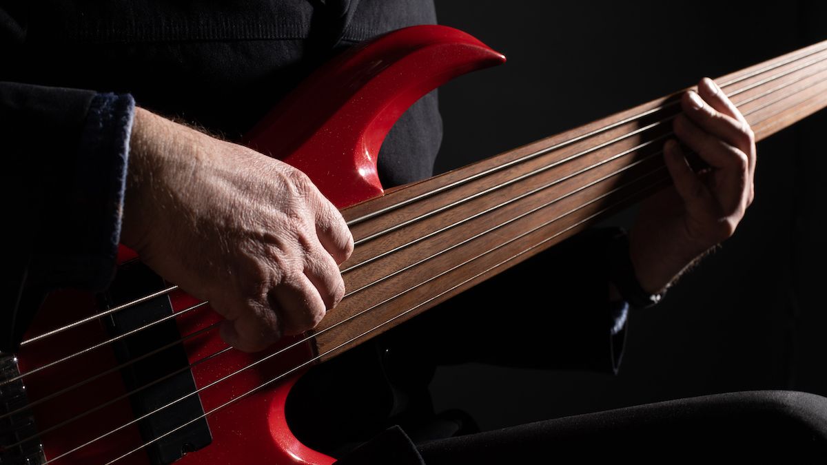 Fretted Vs Fretless Bass Whats The Difference Guitar World