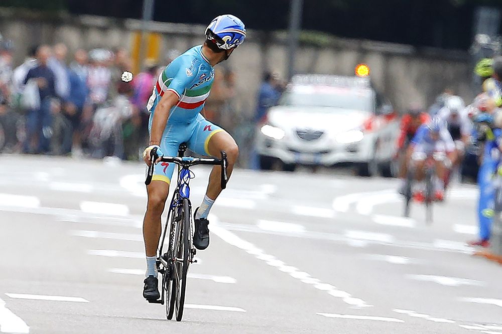 Vincenzo Nibali (Astana) takes solo win at Tre Valli Varesine