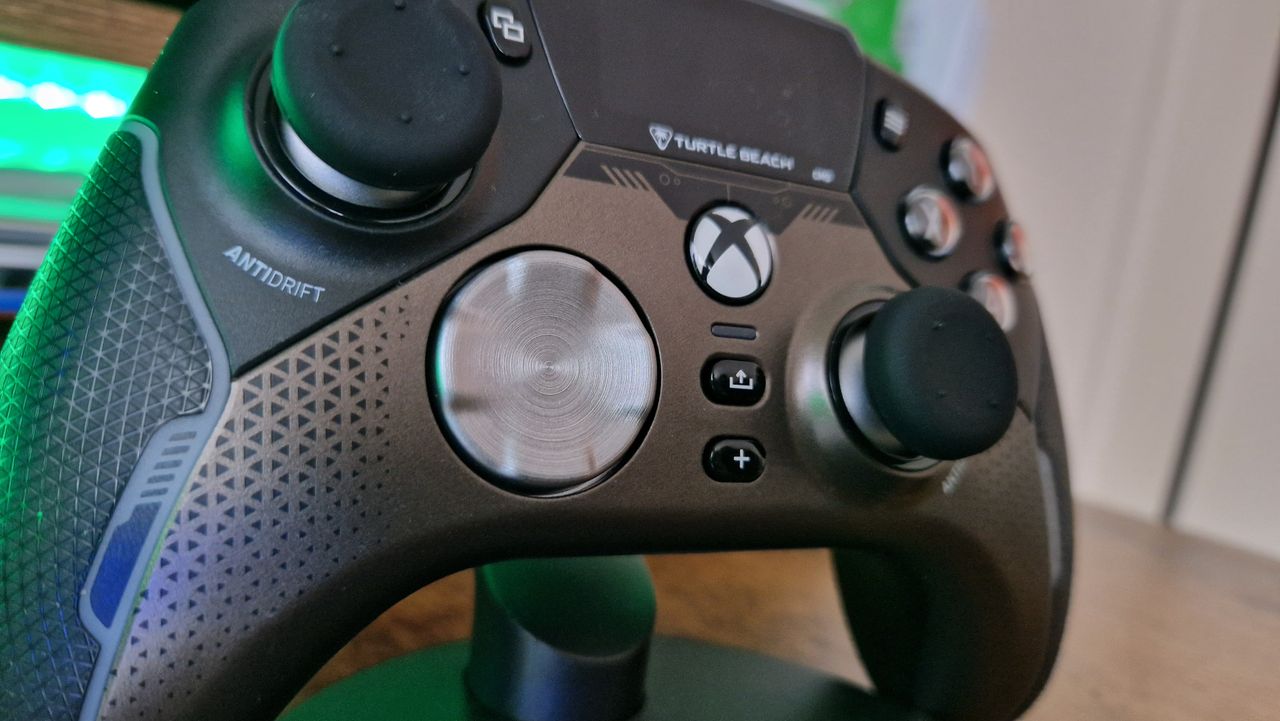 Turtle Beach Stealth Ultra Wireless D-pad