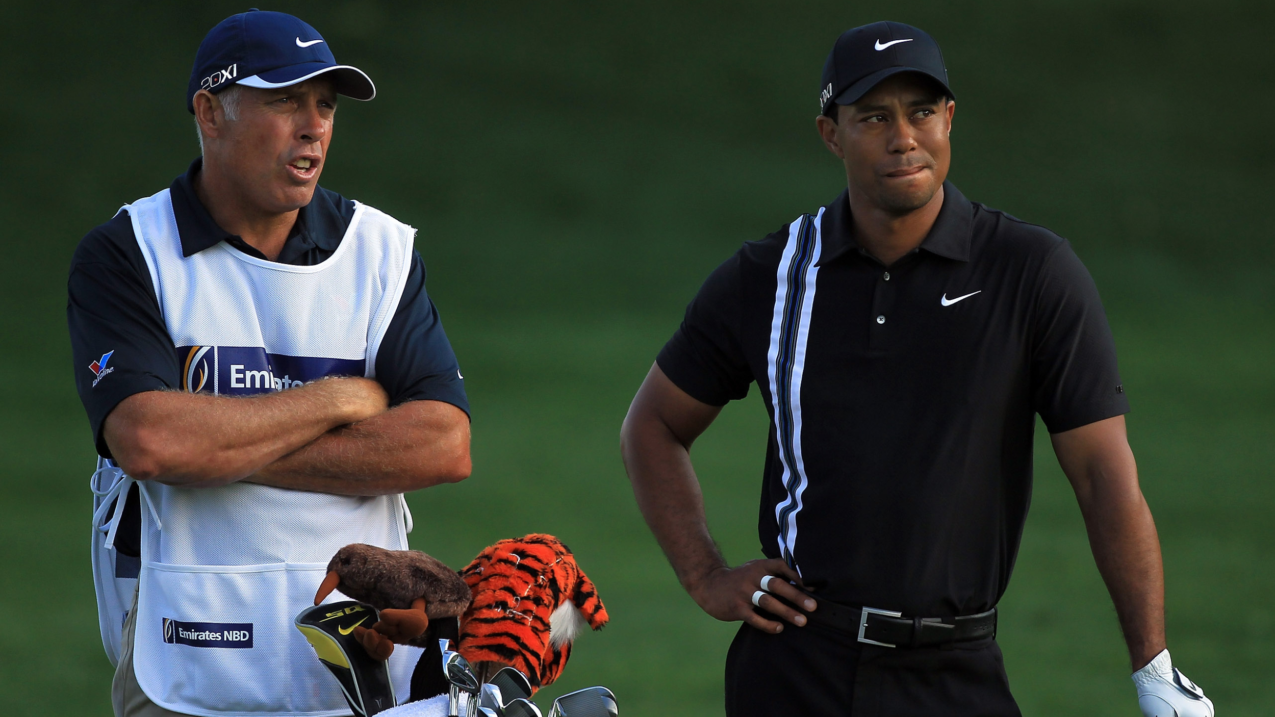 Steve Williams and Tiger Woods in the 2011 Omega Dubai Desert Classic