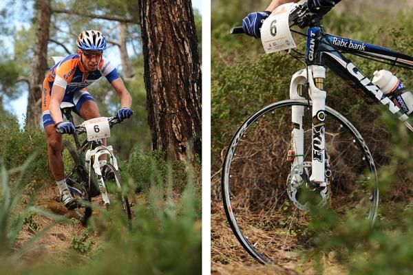 Emil Lindgren (Rabobank / Giant) suffered a puncture