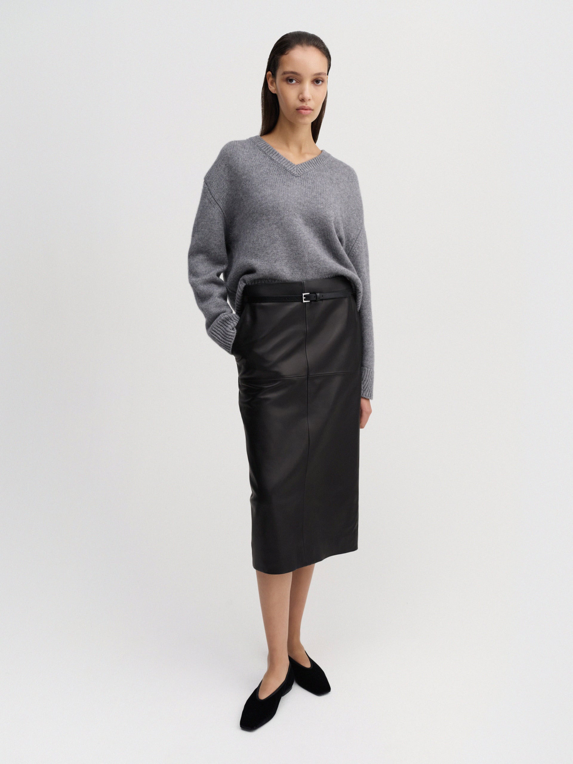 Yara V-Neck Sweater, Grey - Xs