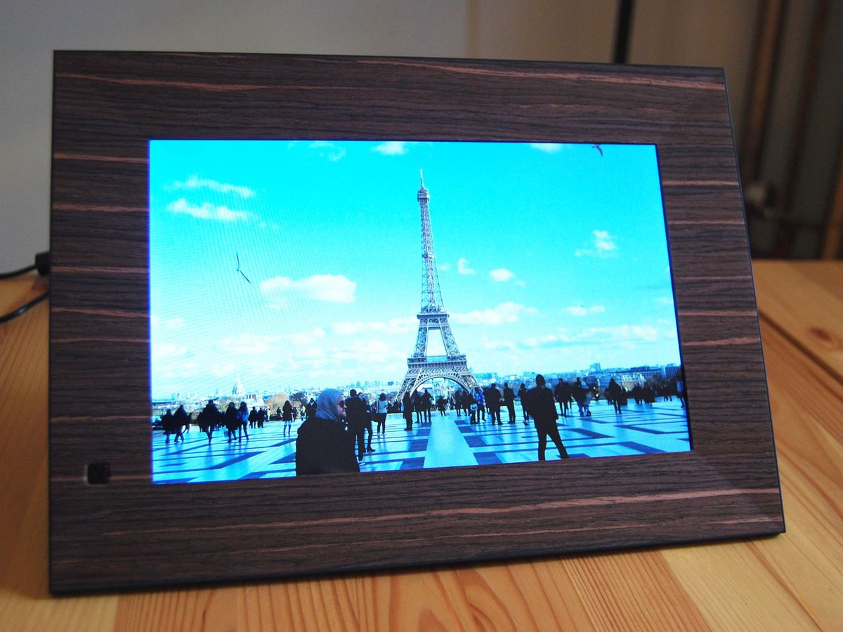 Nix Lux digital photo frame keeps it simple and succeeds