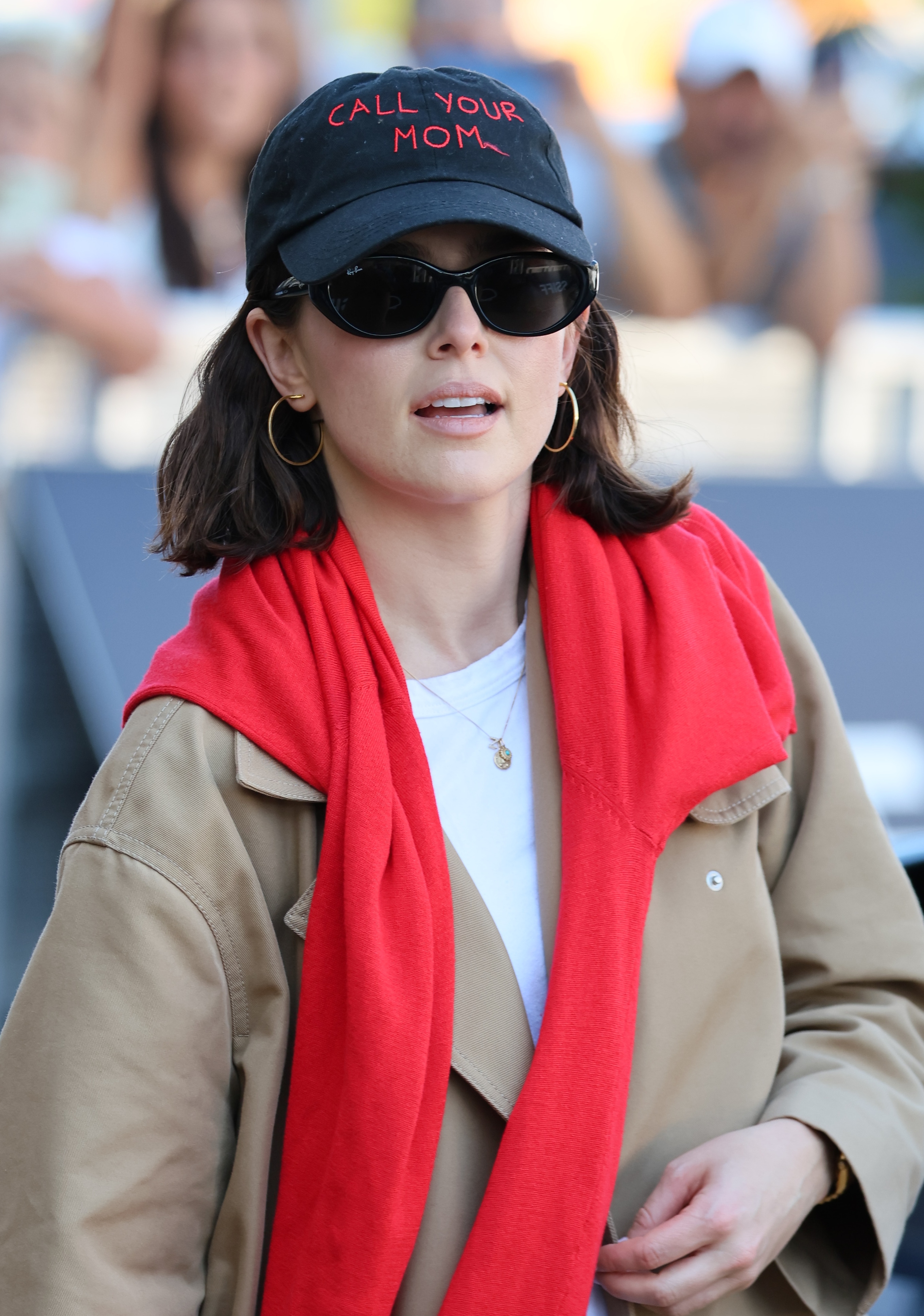 Zoey Deutch with a lob hair cut