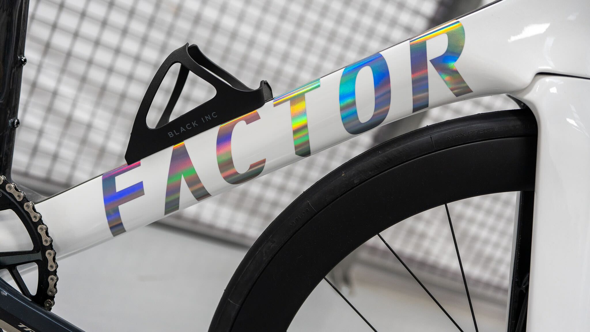 Factor Ostro Vam downtube