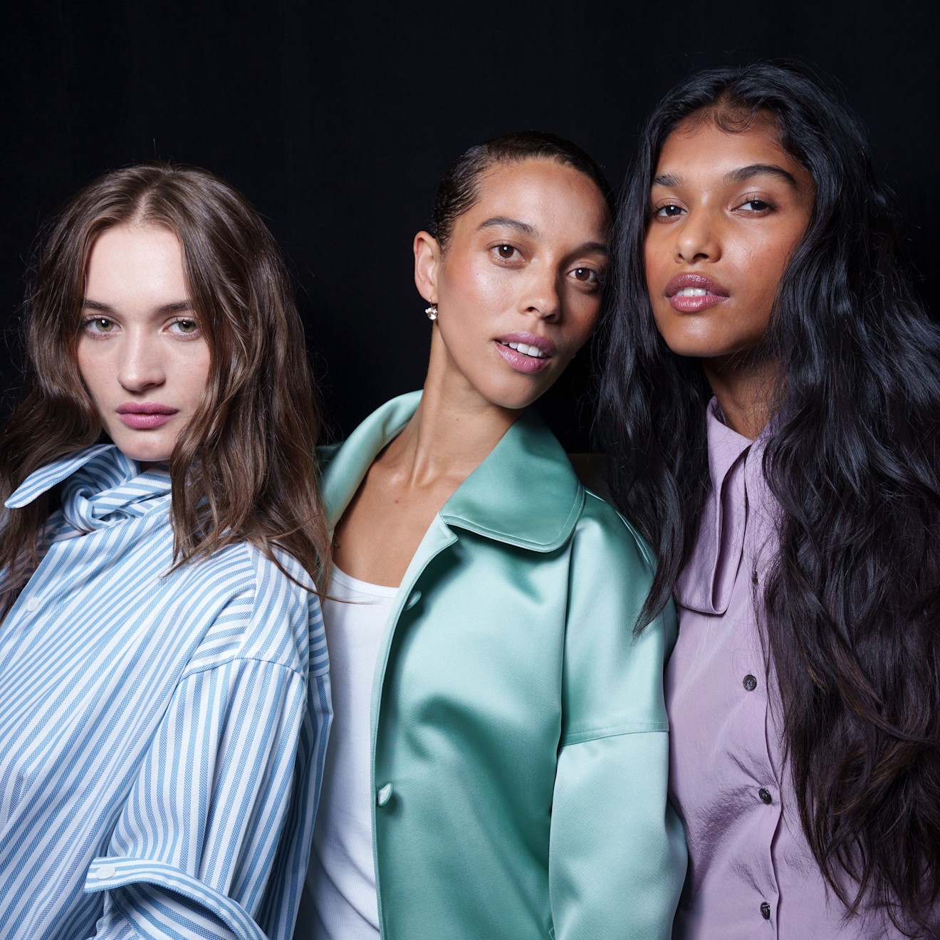 Three models with perfect hair thanks to leave-in conditioner.