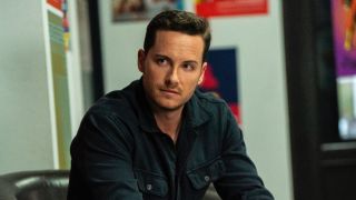 Jesse Lee Soffer as Wes in FBI: International Season 4x01