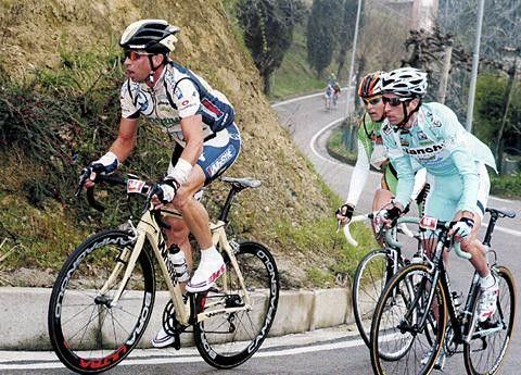 Joe Papp (L) leads the early break at the GF Selle Italia.