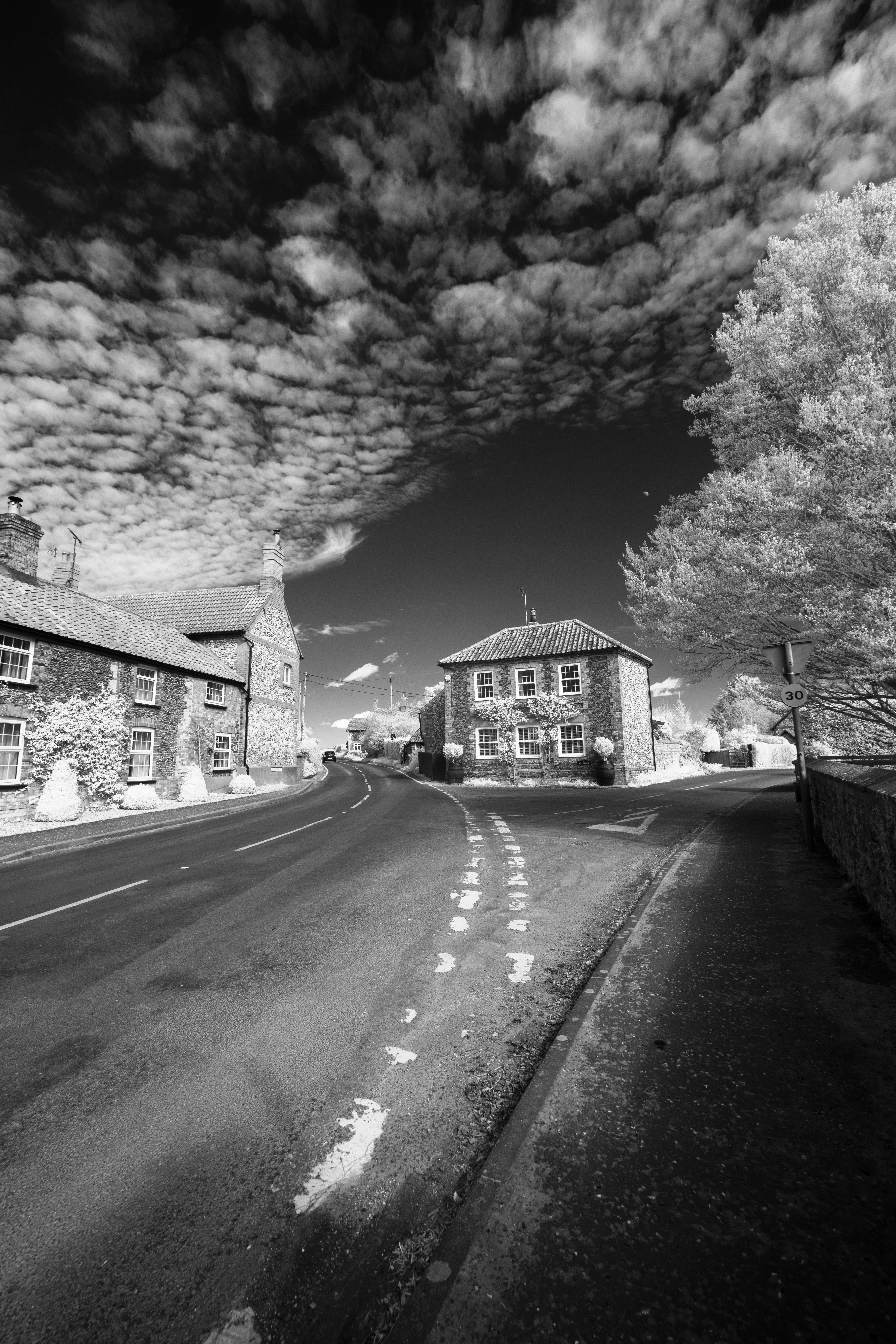 Cokin Nuances Infrared 720 89B Test Shot