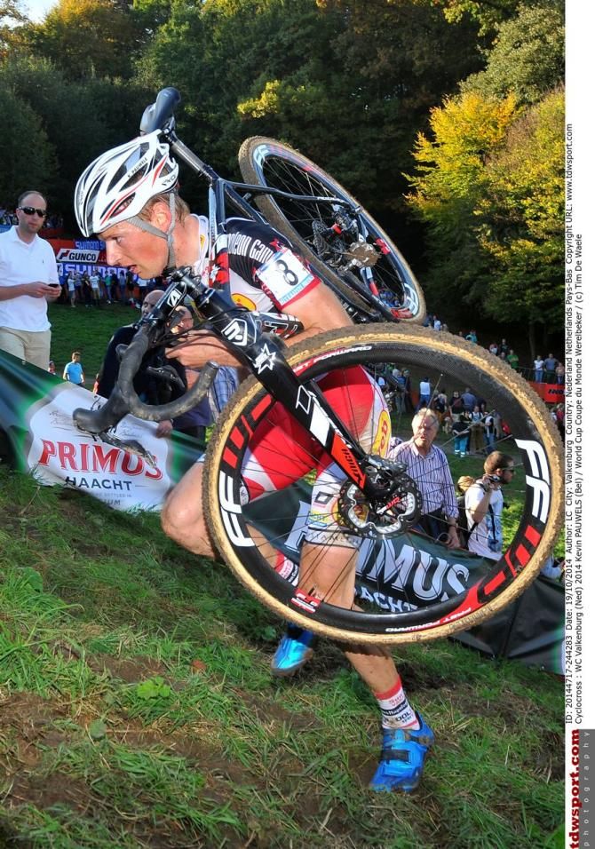Kevin Pauwels on the run up