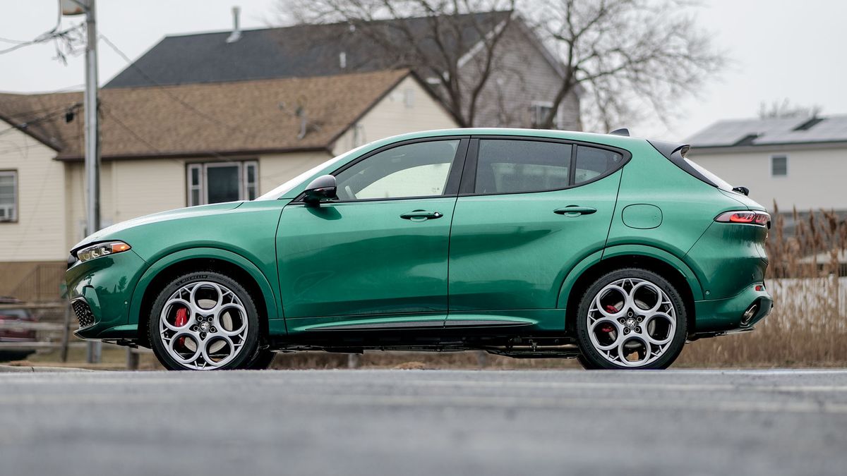 2024 Alfa Romeo Tonale Speciale test drive review.