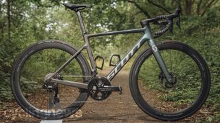 A Scott Addict RC Pro Disc with Shimano's new Dura-Ace groupset