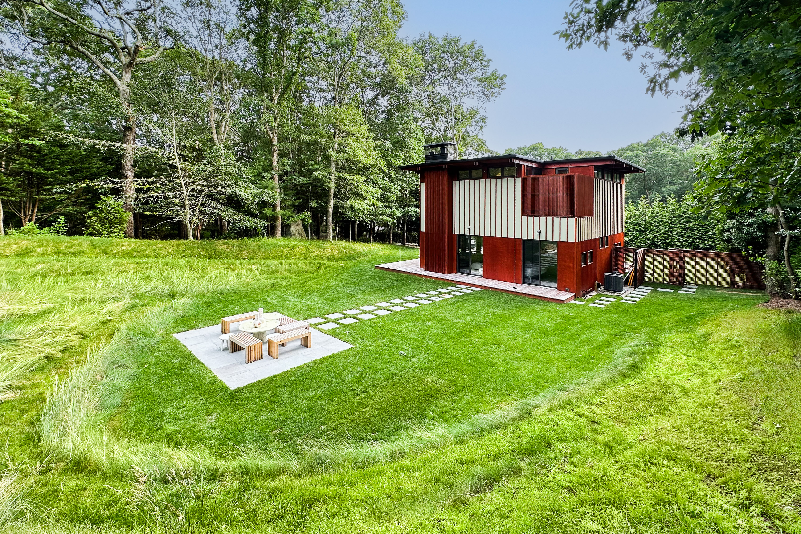 The garden at 131 Windward