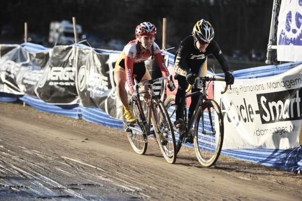 Andrea Smith (Ladies First Racing) found the small patch of daylight beside Bruno-Roy (Bob&rsquo;s Red Mill p/b Seve Cycles) for the win.