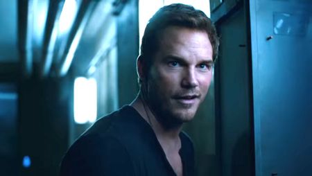 Chris Pratt smirking in Jurassic World: Fallen Kingdom.