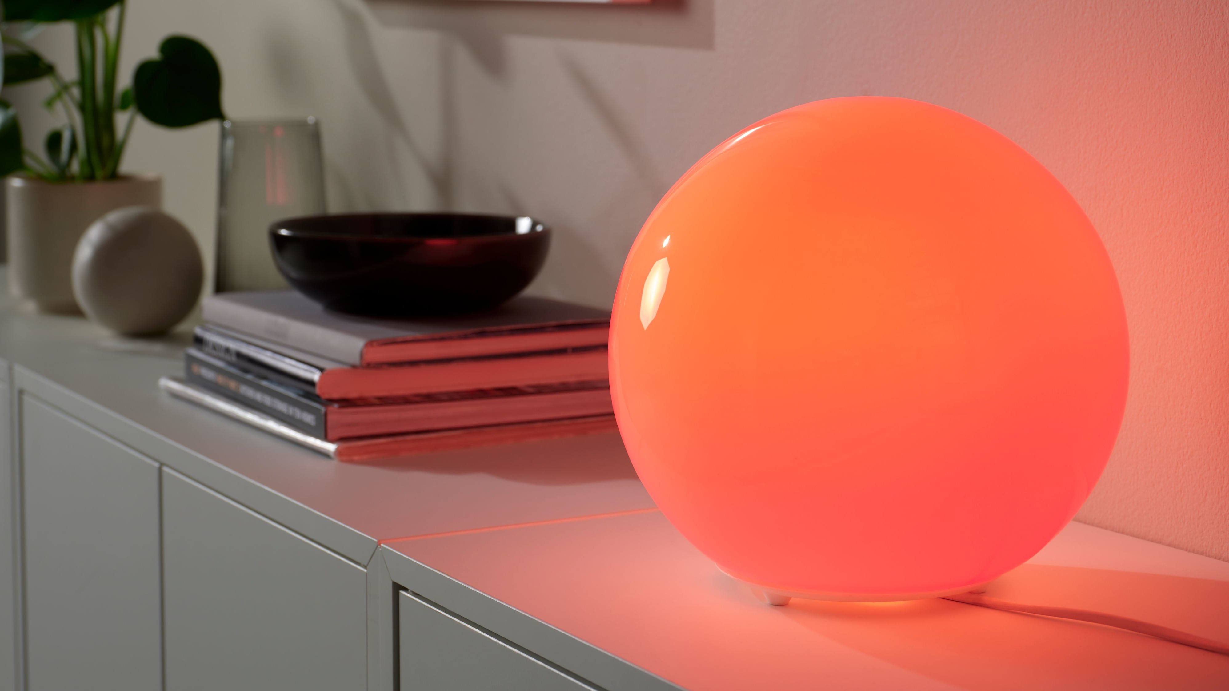 KAJPLATS smart bulbs in a FADO lamp