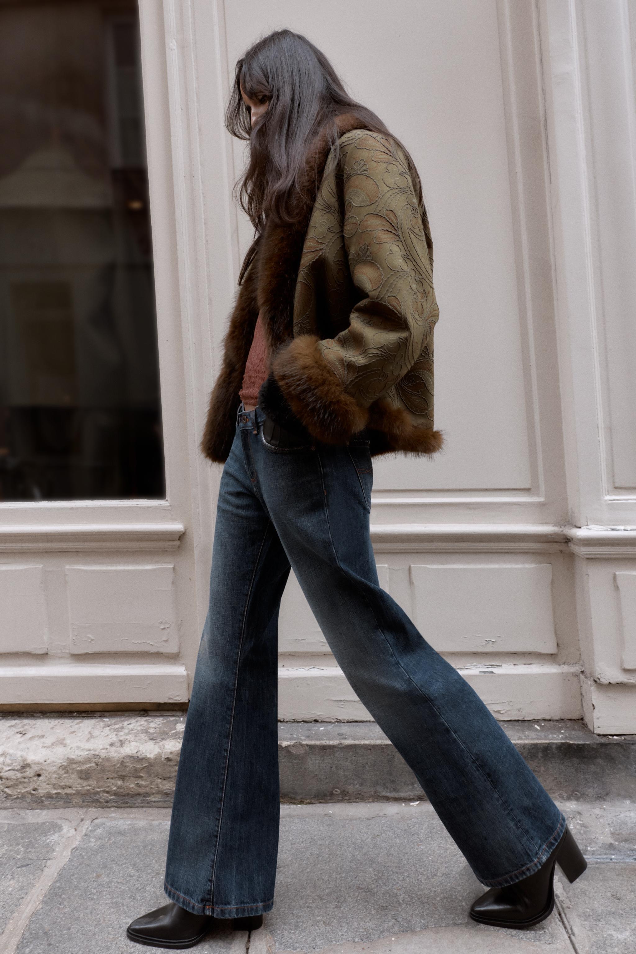 Z1975 Low-Rise Bootcut Jeans