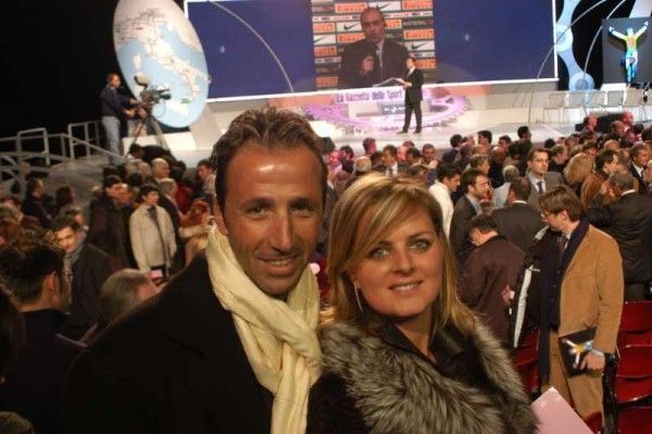 Andrea Tafi with his wife happy that the time trial will pass through his home town of Lamporecchio