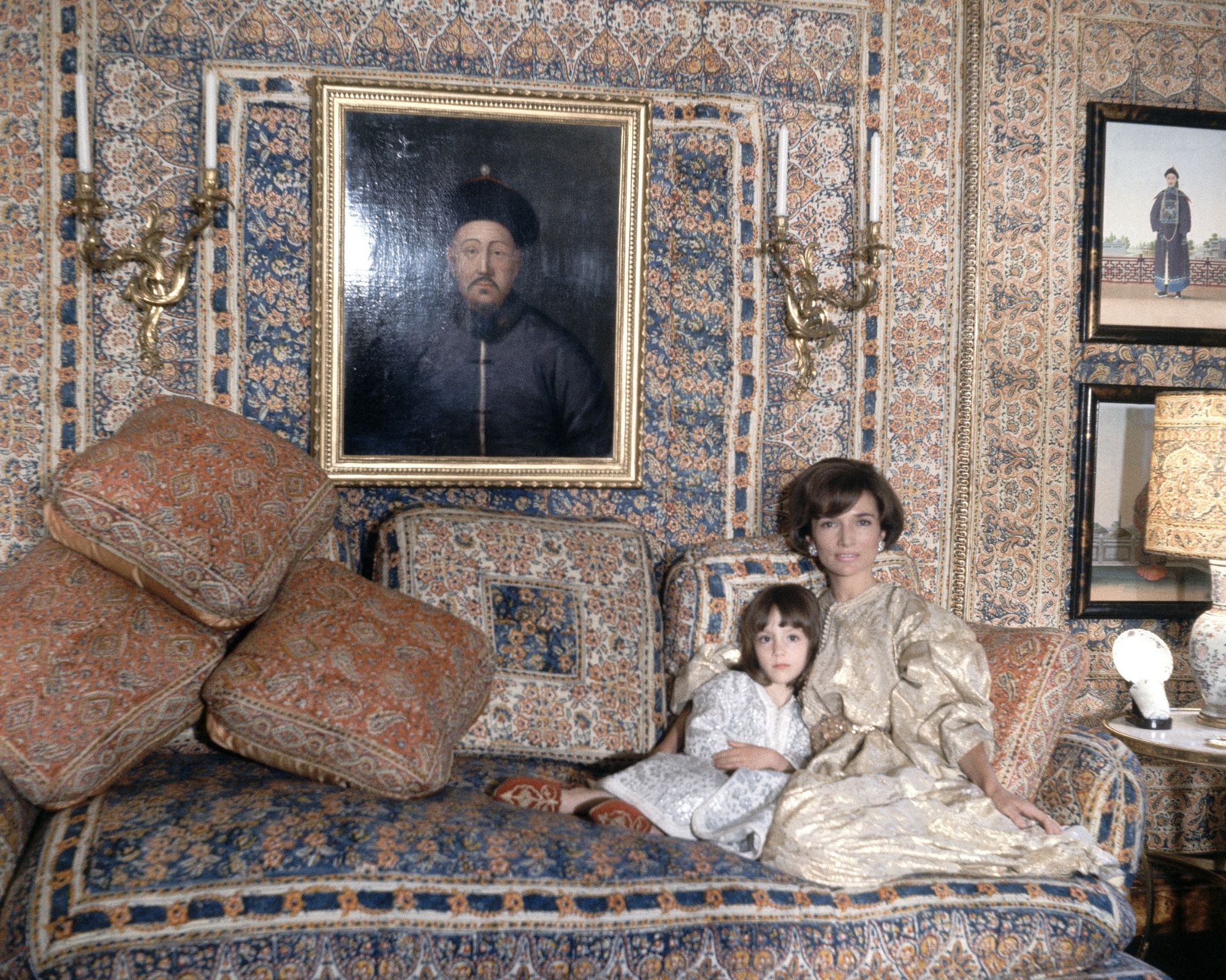 lee radziwill in her drawing room