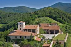 AGB-Lo-Sparviere-cantina.jpg