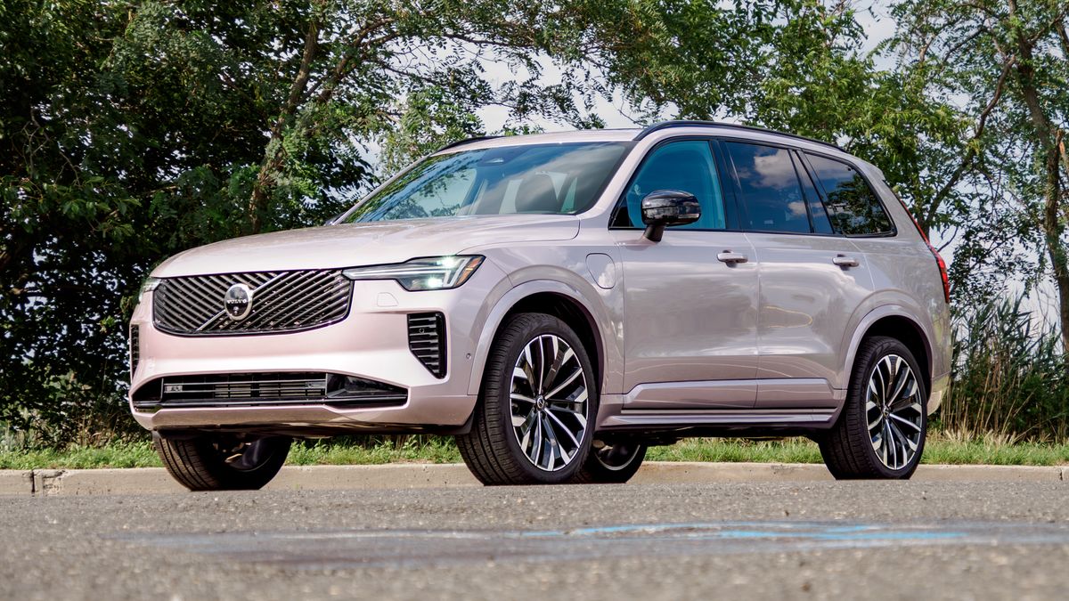 2026 Volvo XC90 review.