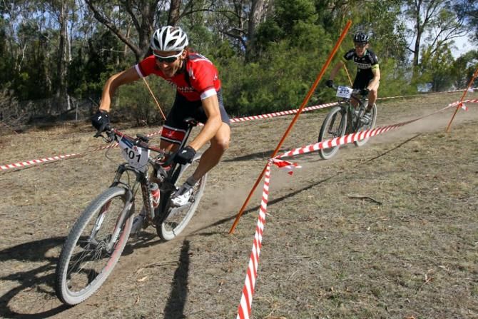National veteran men's XC champ and series winner Lucas Sproson leads U19 rider Reece Tucknott in training