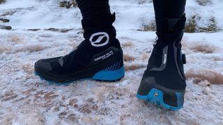 do I need winter running gaiters: Scarpa Ribelle Run Kalibra