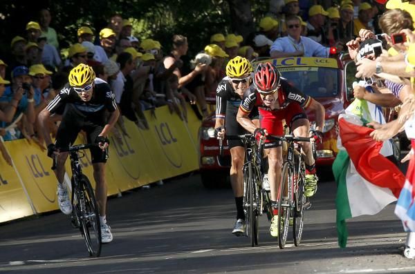 Cadel Evans (BMC) starts to fade after a late attack failed to net him the stage win