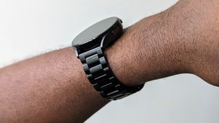 Wearing the Spigen Modern Fit watch band for the Galaxy Watch 5