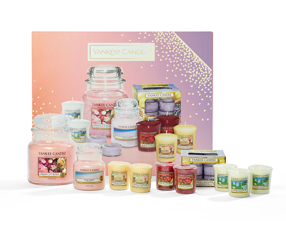 This Yankee Candle Mother's Day Gift Set Already Comes in a Bag!