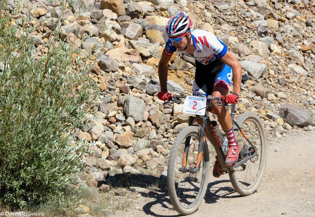 Payson McElveen (Orange Seal) with a lead over Rotem Ishay during lap two