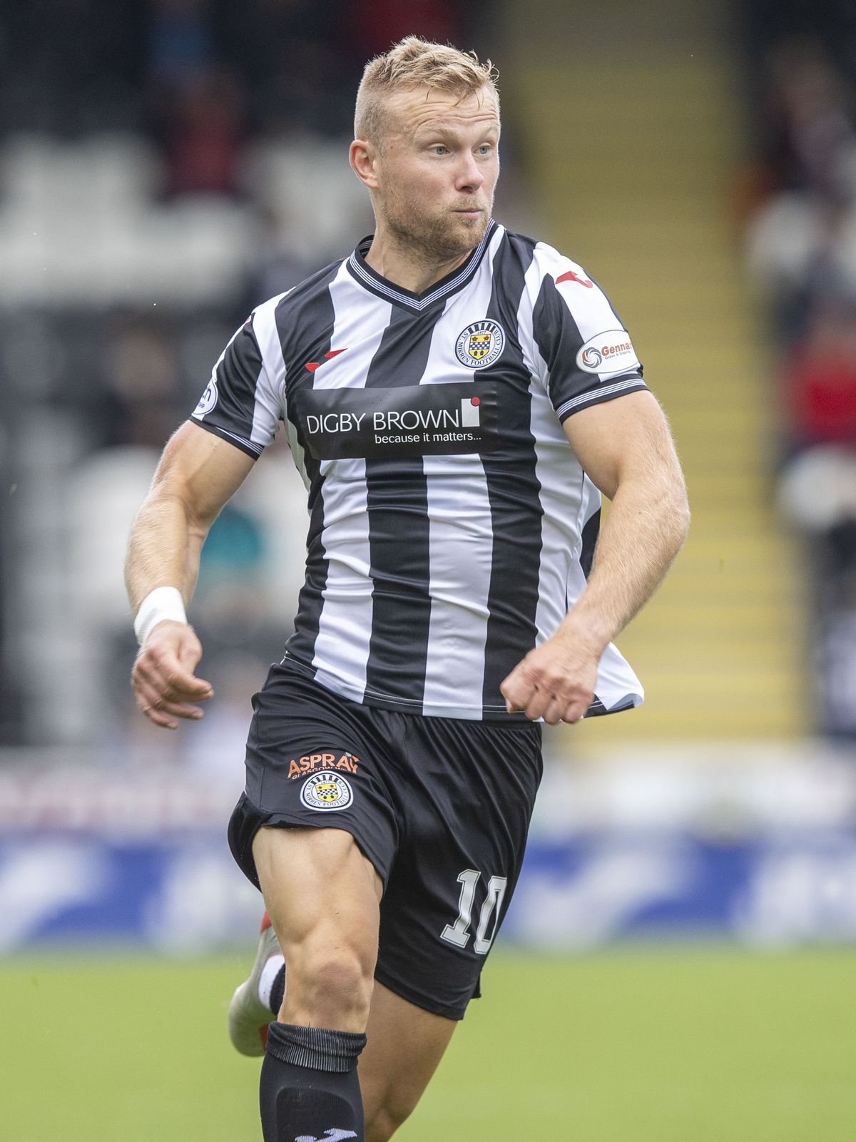 St Mirren v Heat of Midlothian – cinch Premiership – The SMiSA Stadium