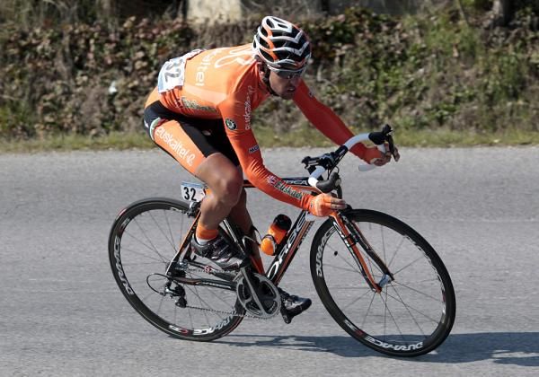 Daniel Sesma (Euskaltel-Euskadi) on a solo flyer in Tirreno-Adriatico