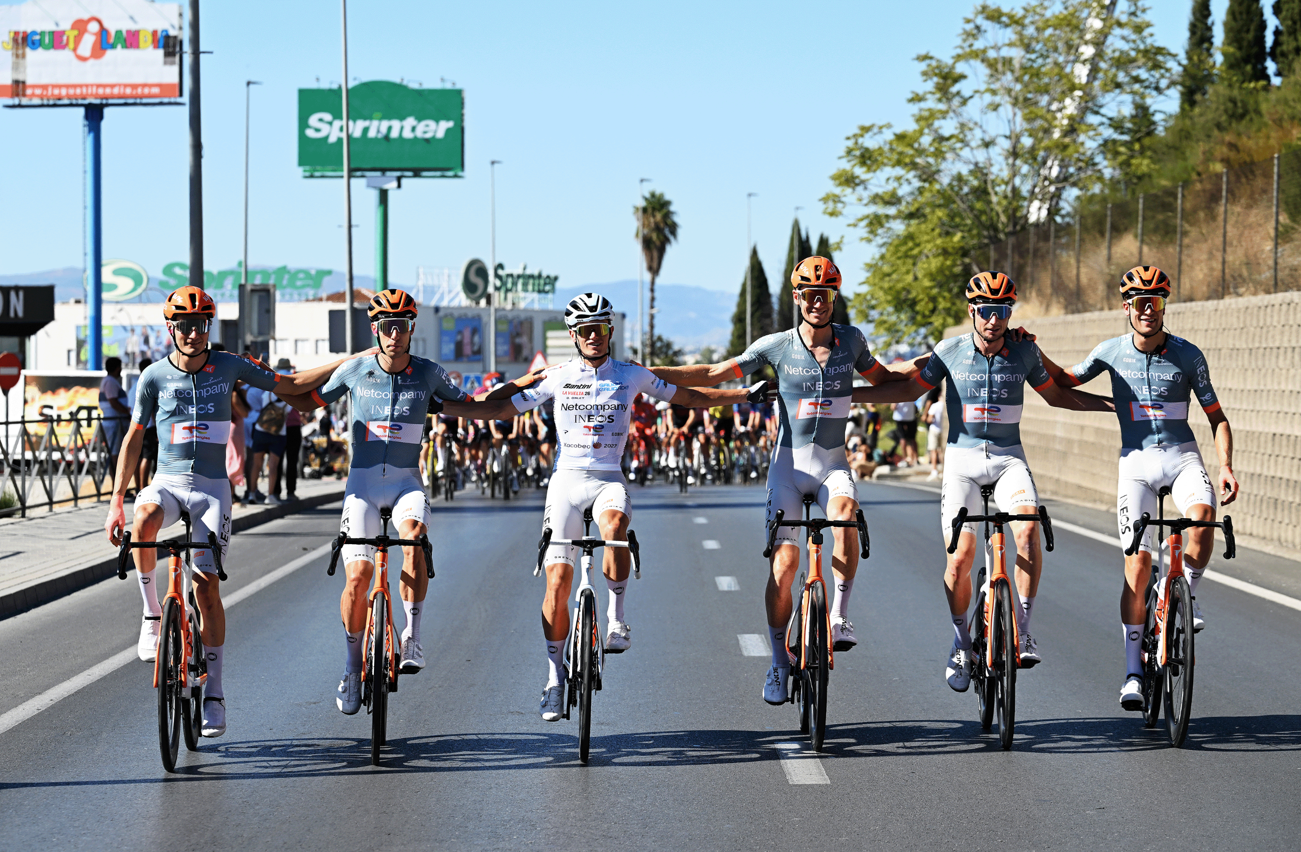 A general view of Oscar Onley of Great Britain - White BYR Jersey, Jack Haig of Australia, Lucas Hamilton of Australia, Axel Laurance of France, Carlos Rodriguez of Spain, Embret Svestad-Bardseng of Norway and Netcompany INEOS Cycling Team during the La Vuelta - 81st Tour of Spain 2026, Stage 21 a 112km stage from Granada to Granada / #UCIWT / on September 13, 2026 in Granada, Spain. (Photo by Tim de Waele/Getty Images)