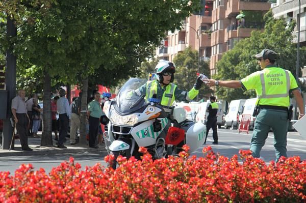 Even the policeman took hand-ups
