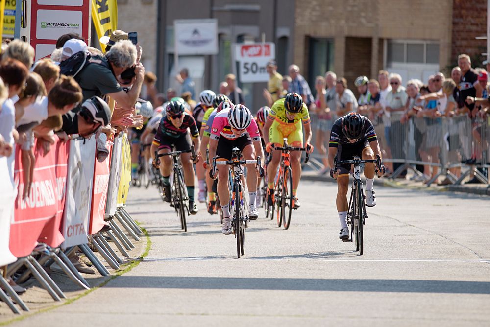 Marianne Vos (Rabo-Liv) wins stage 5 at Lotto Belgium Tour and takes the overall lead