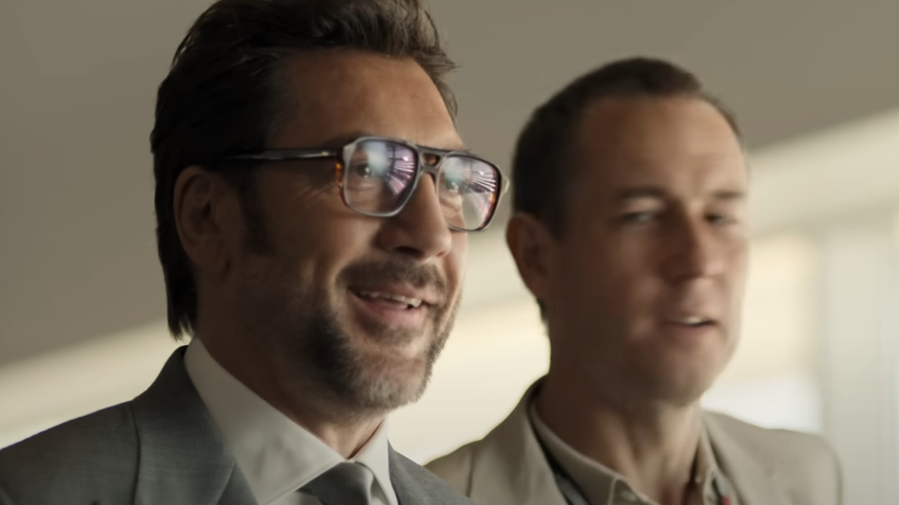 Javier Bardem y Tobias Menzies en la F1