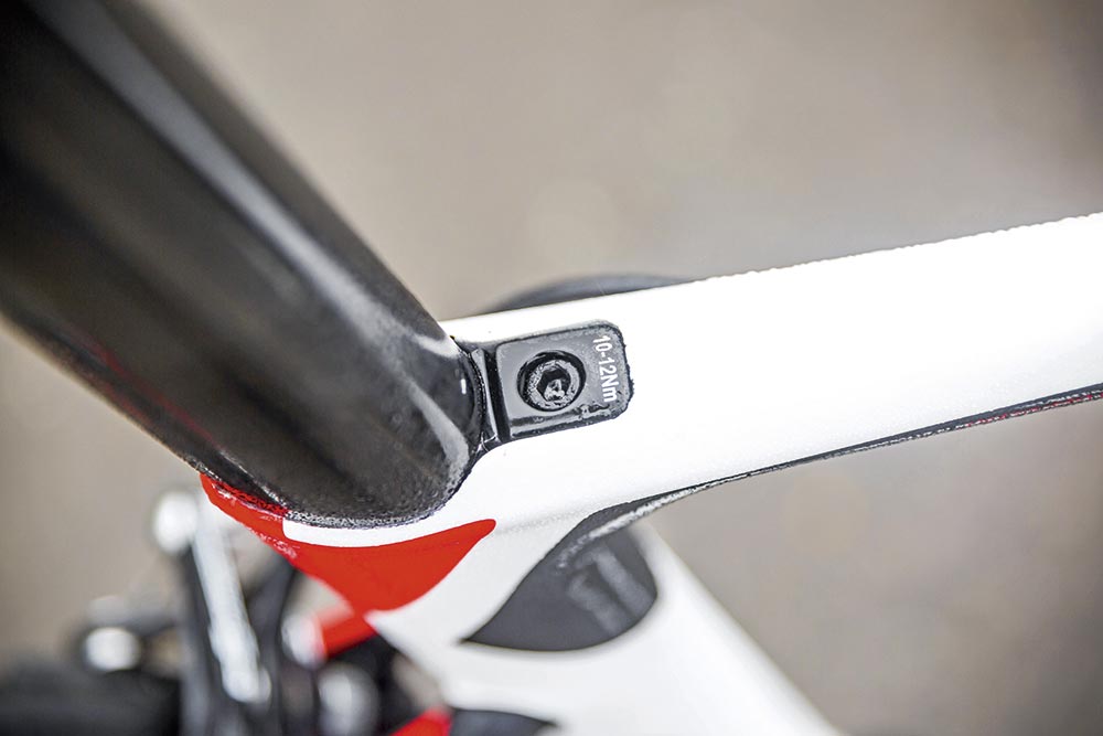 Dedacciai Atleta Athena seatpost clamp