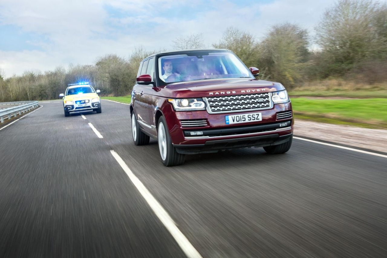 jlr_emergency_vehicle_warning_research_3.jpg