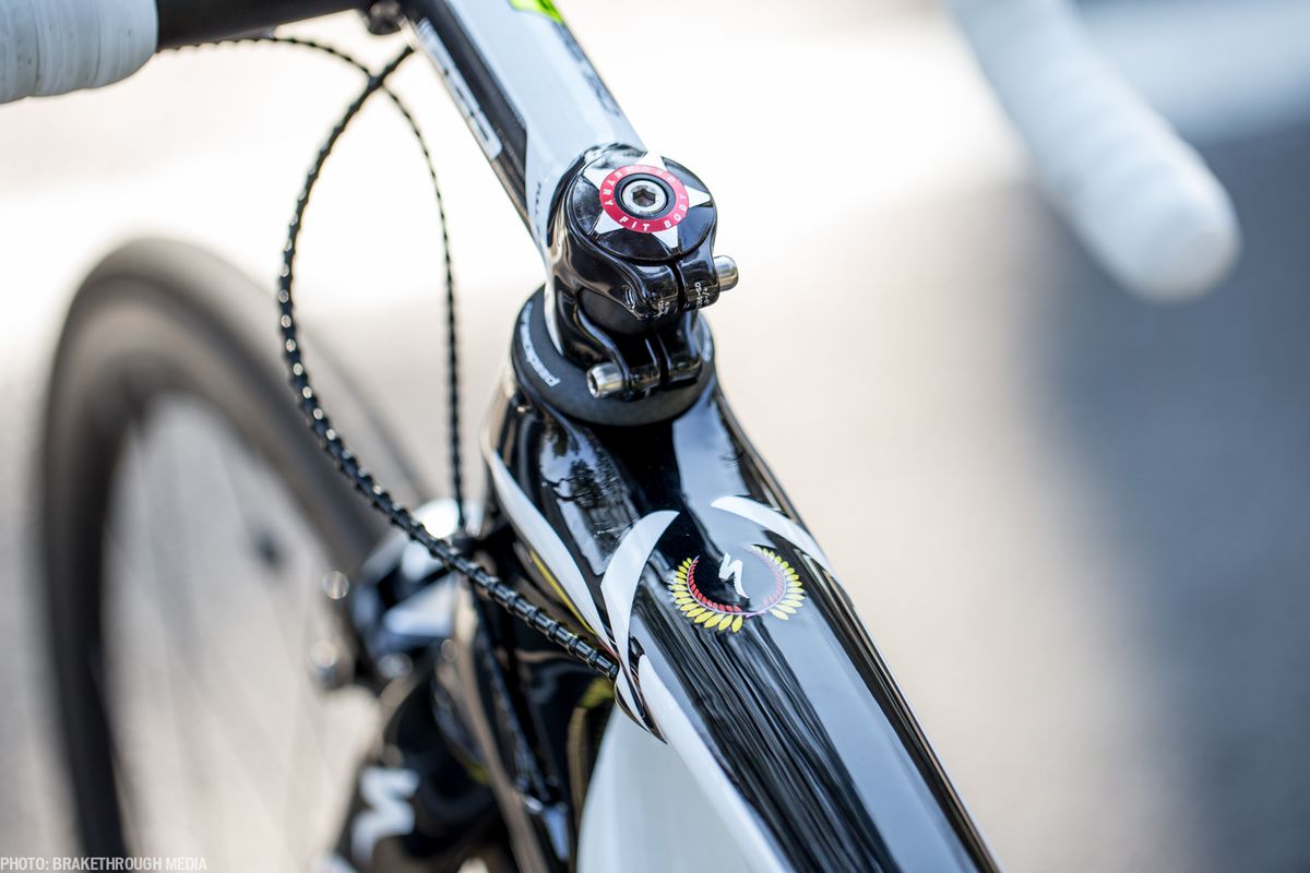 A special design on the top tube also commerates Contador as one of only six rider to have won the grand tour triple crown