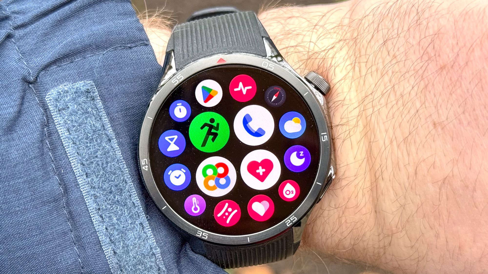 Google is rolling out Gemini to more Wear OS smartwatches — here's what ...