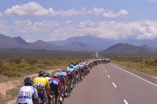 The peloton rides into the horizon at the 2018 Vuelta a San Juan