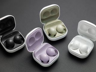 Samsung Galaxy Buds 2 en cuatro colores distintos