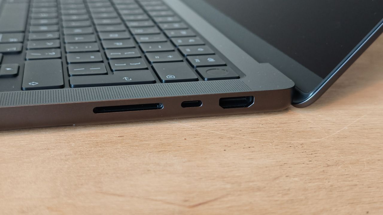 MacBook Pro M5 14-inch