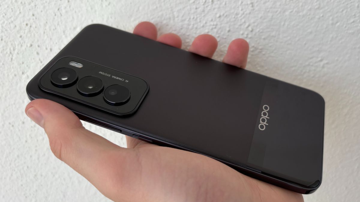 Oppo Reno 12 Pro 5G in black