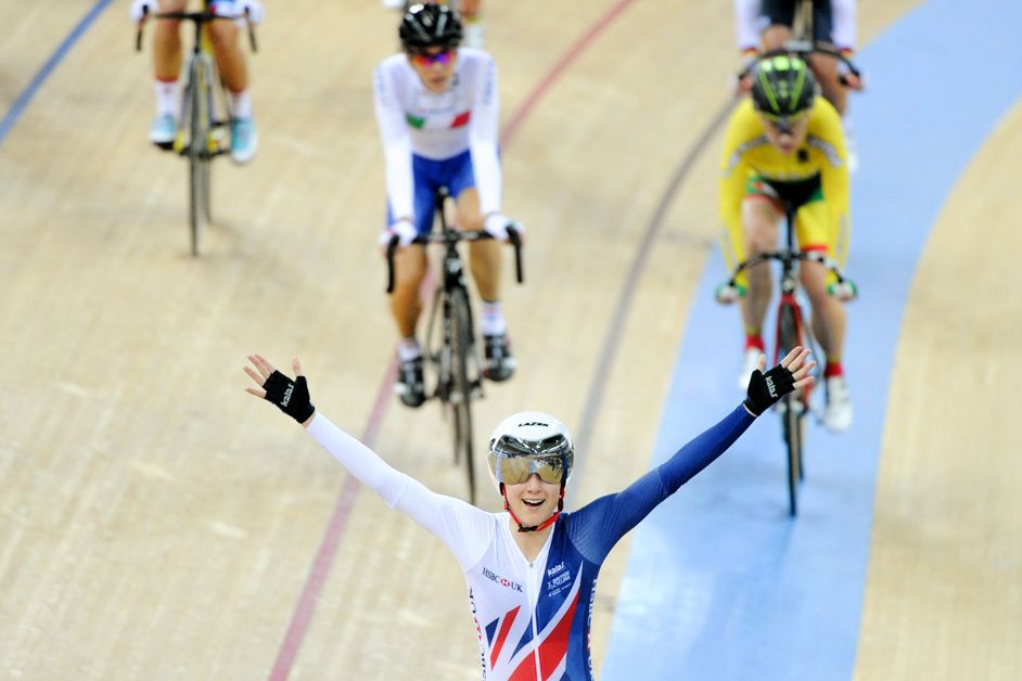 Elinor Barker celebrates her victory in the points race