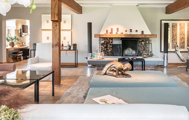 Luxurious-Equestrian-Hideaway-Available-at-a-guide-price-of-5200000-EUR-through-Hamburg-Sotheby%E2%80%99s-International-Realty-1.jpg