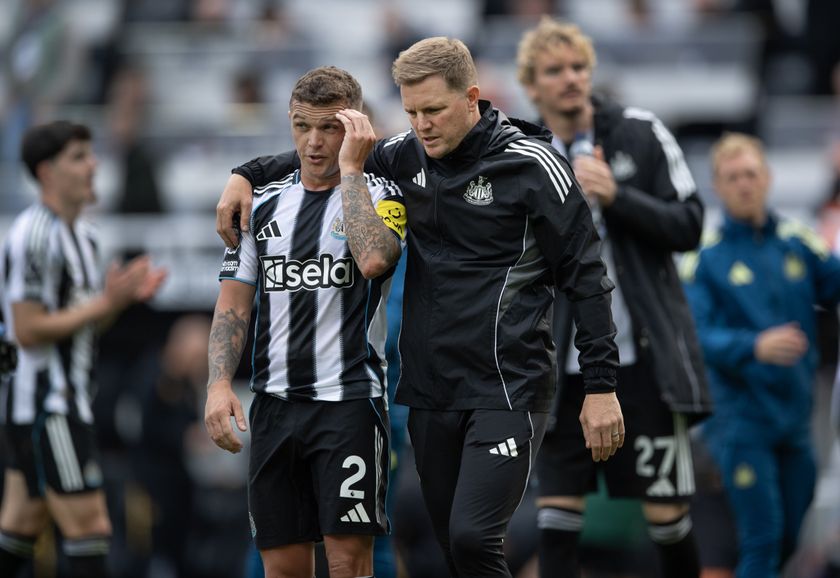 Eddie Howe (R) alongside Newcastle defender Kieran Trippier (L)
